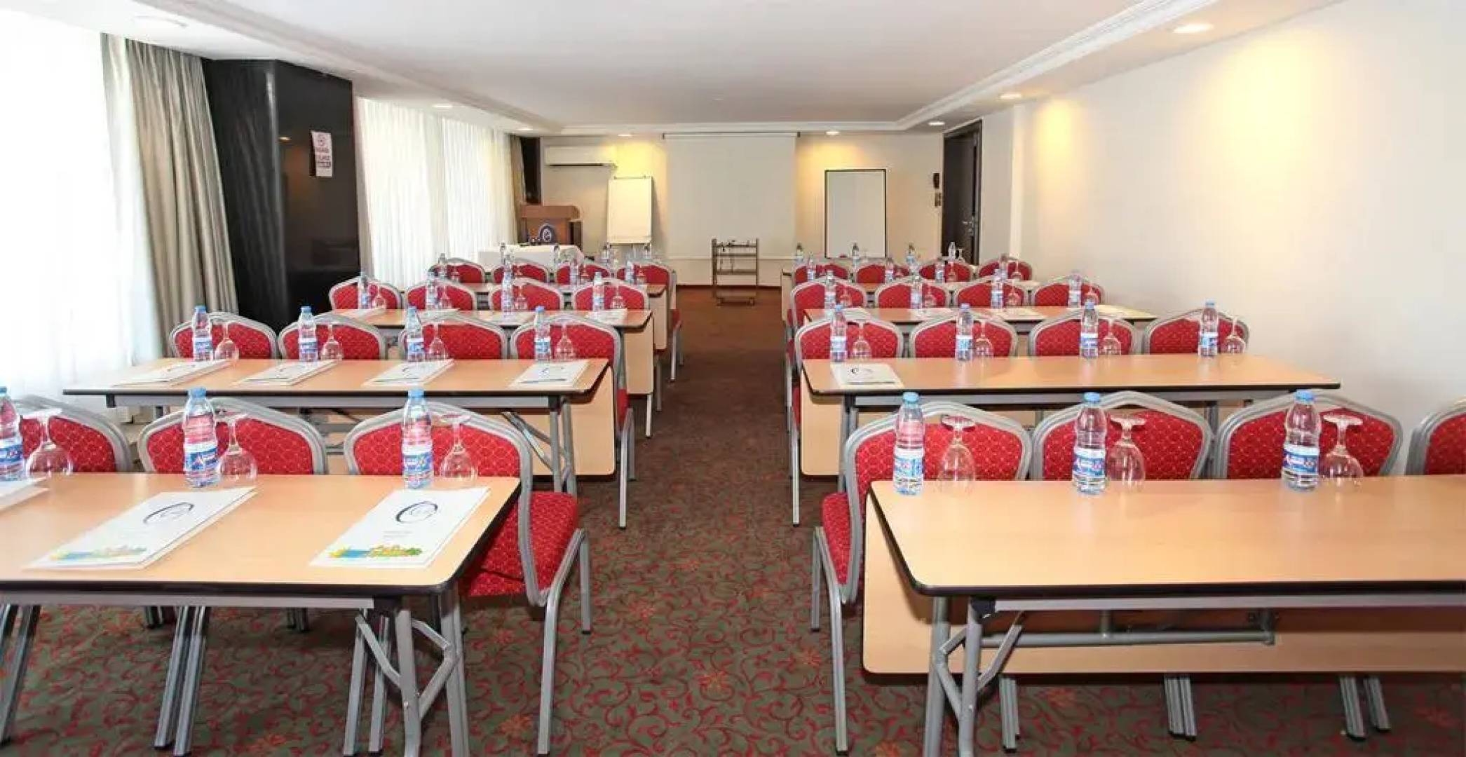 Yafeya Hotel