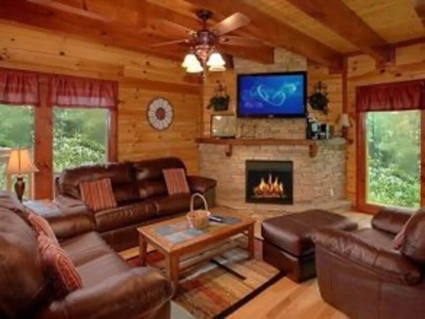 Cherokee Pool Lodge