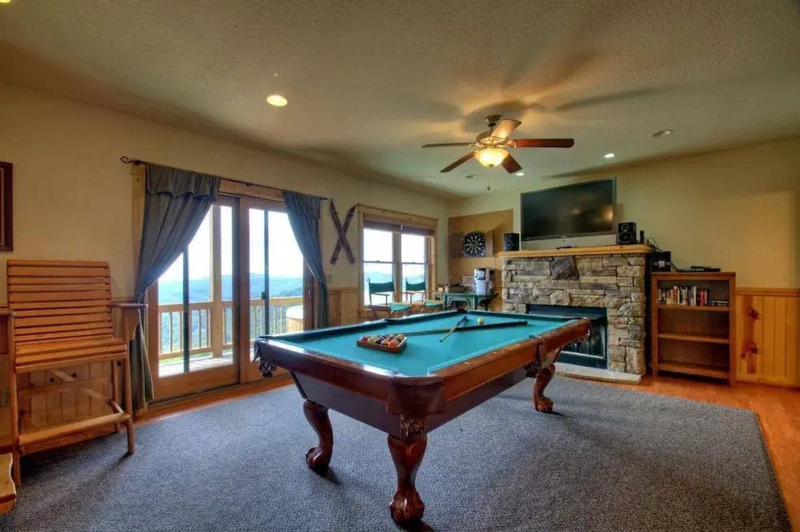 Flatlanders' Retreat - 4 Br Cabin