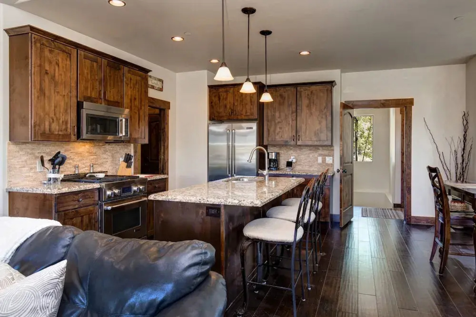 Council Fire 14021 Townhouse - 3 Br townhouse by RedAwning