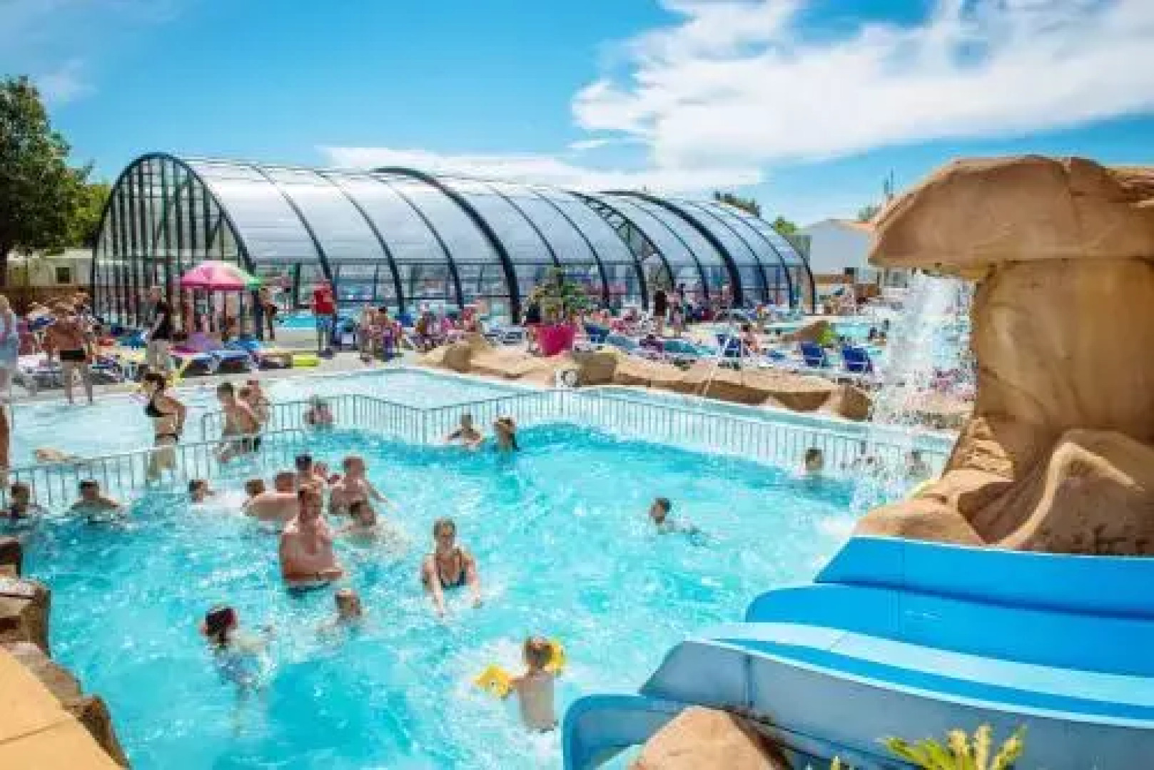 Quest En France Holidays - Mobile Home at Jard Sur Mer