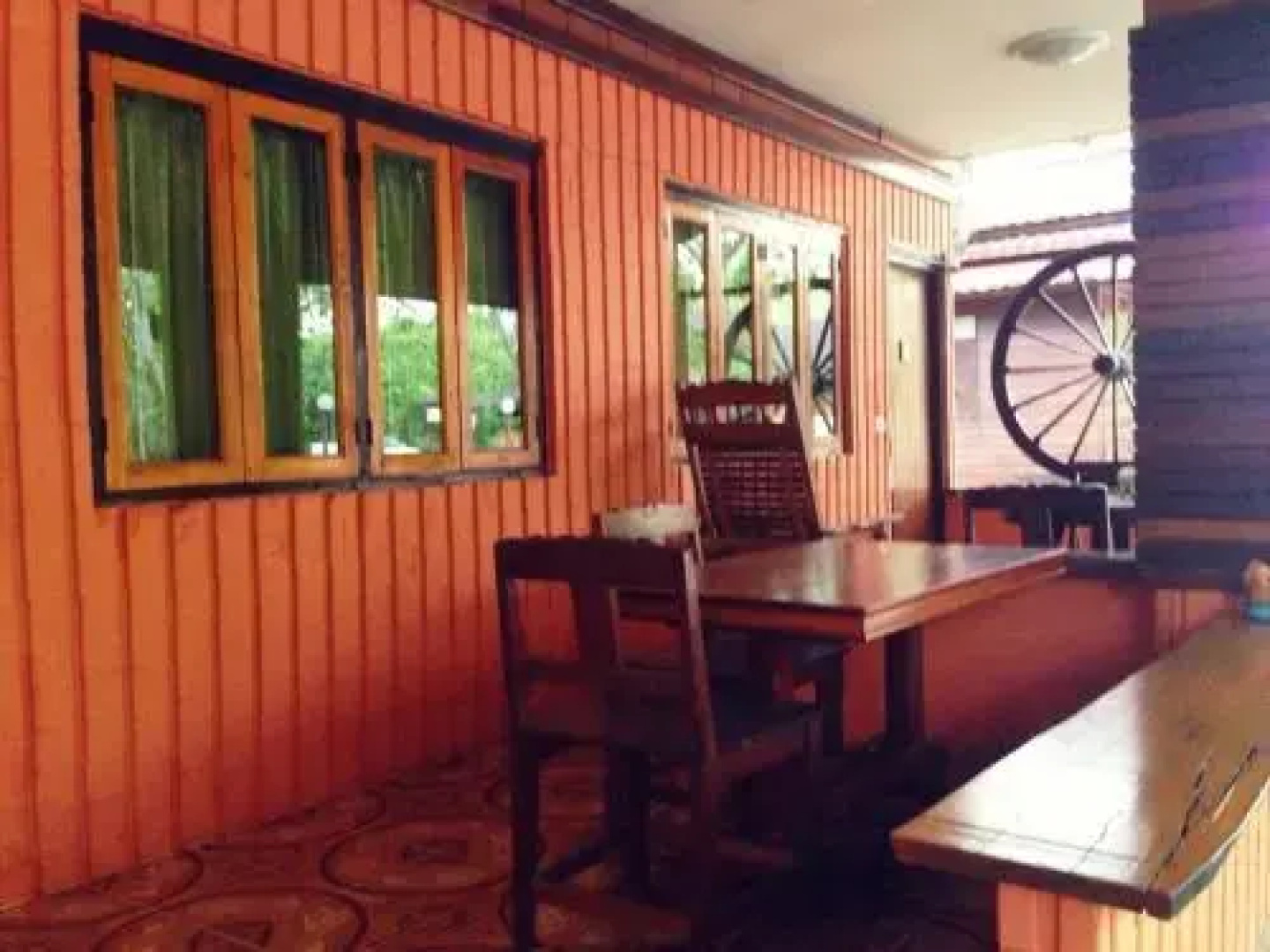 Baan Pak Ruen Rim Nam