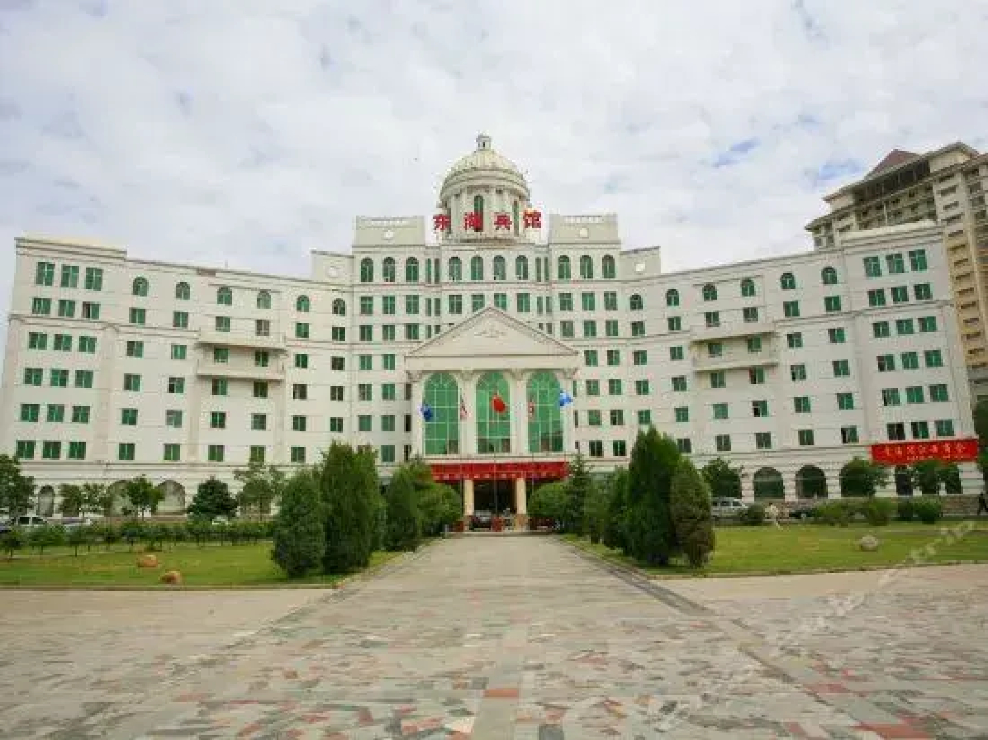 East Lake Century Hotel