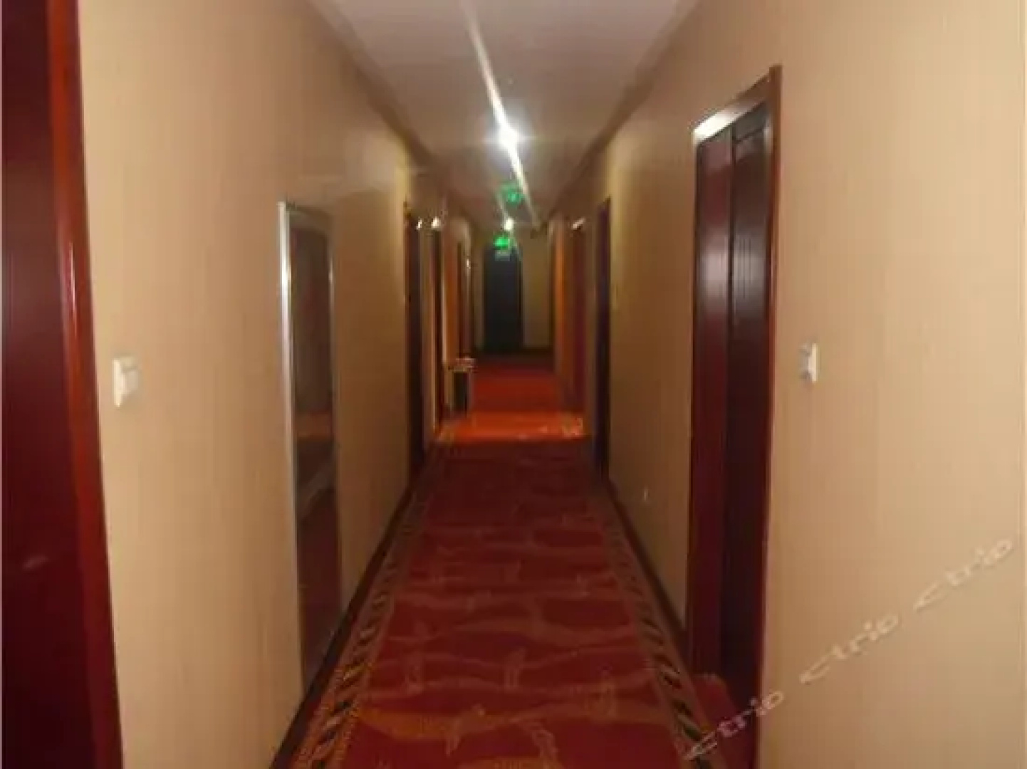 Отель Yaojin Business