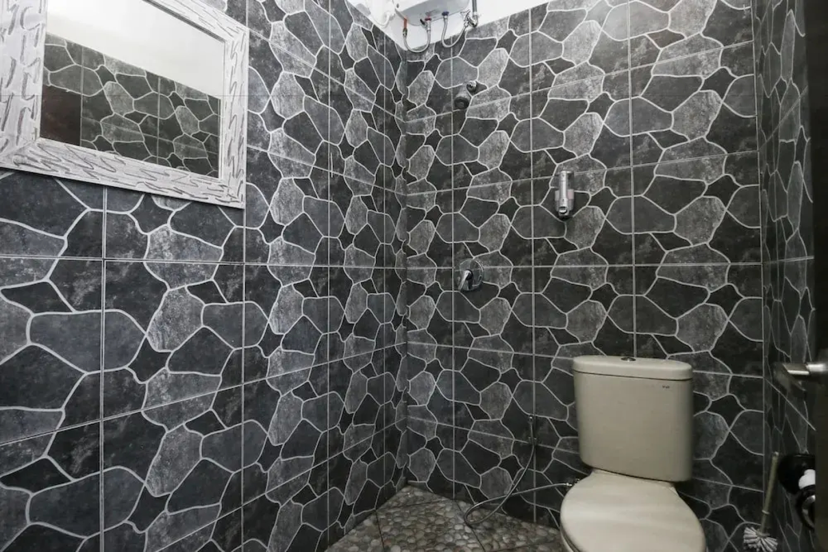 Airy Mengwi Raya Munggu Kapal Gang Beten Beringin 104 Bali