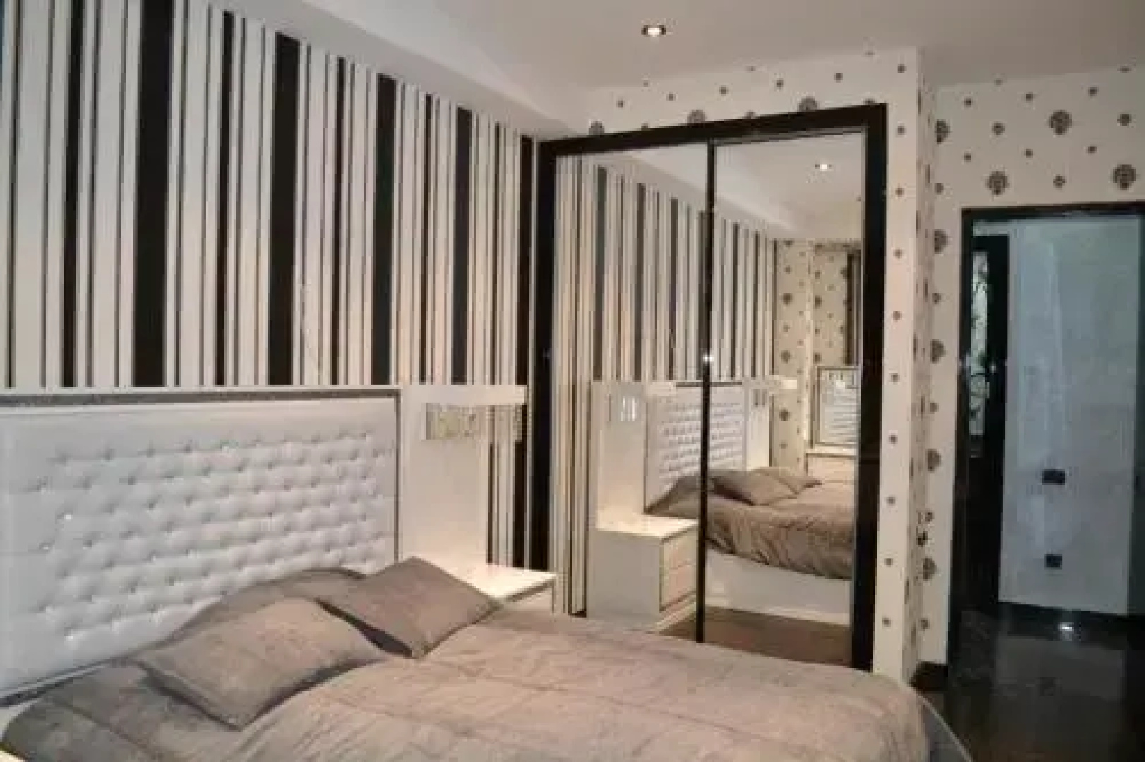 ARMT Penthouse near Republic Square