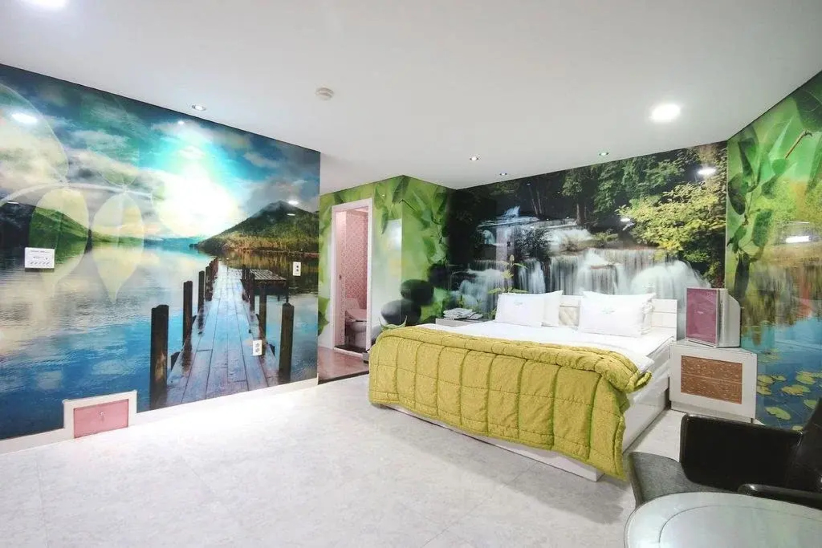 Somnus Motel