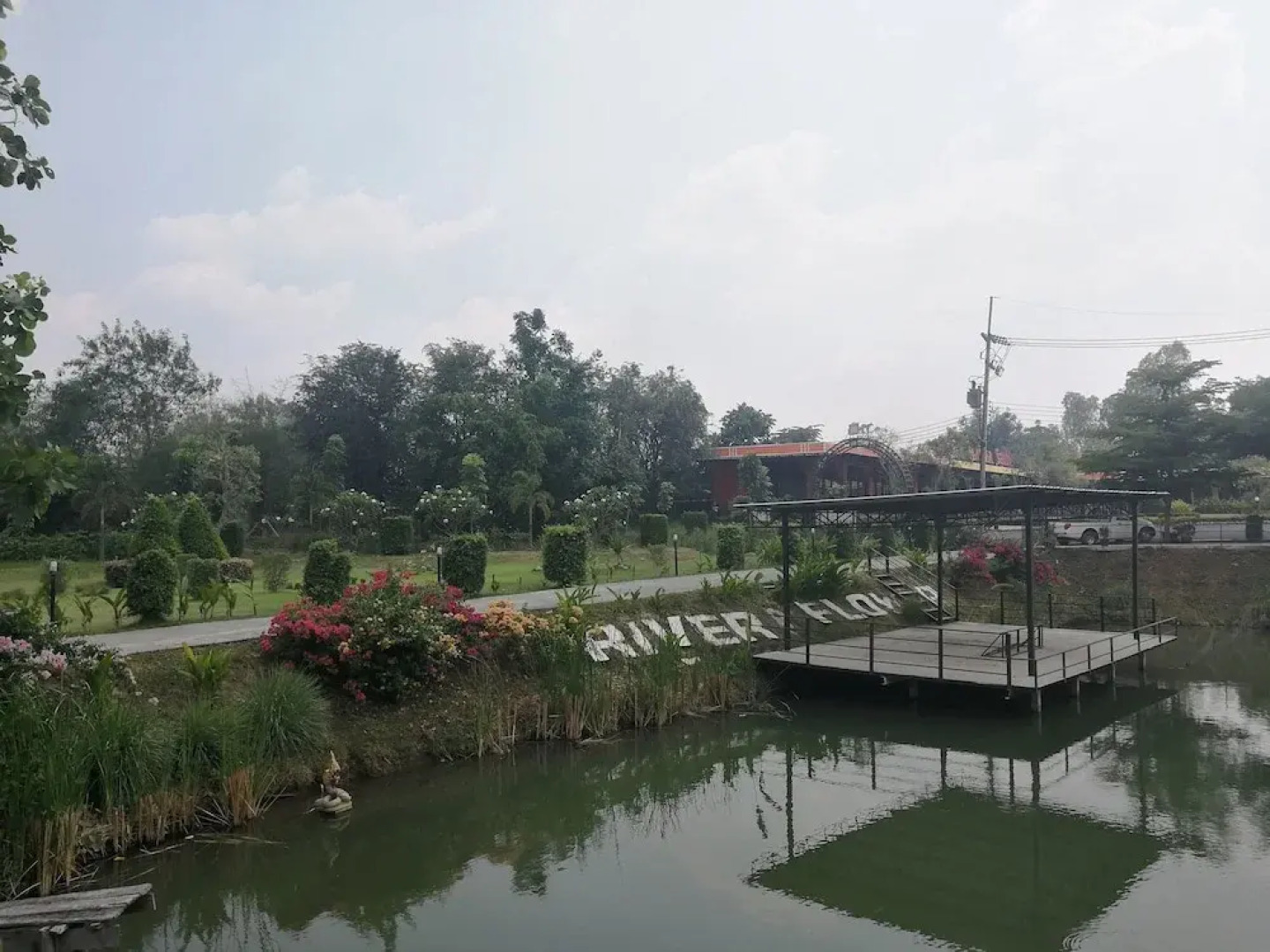 River and Flowers Resort