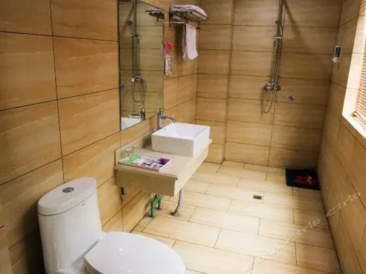 Jingmen Longtin Hotel