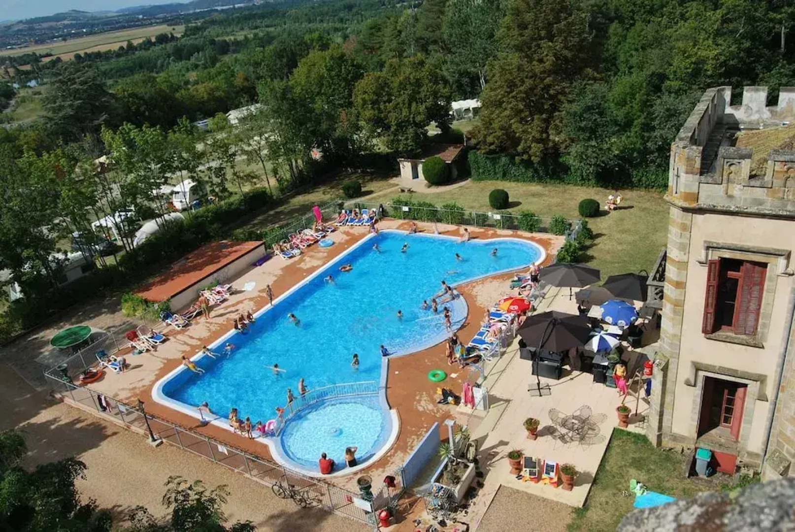 Country Camp camping Château La Grange Fort