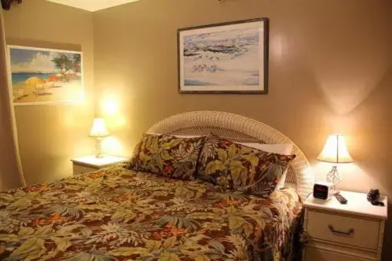 Tradewinds 302 1 Bedroom Condo by RedAwning Orange Beach