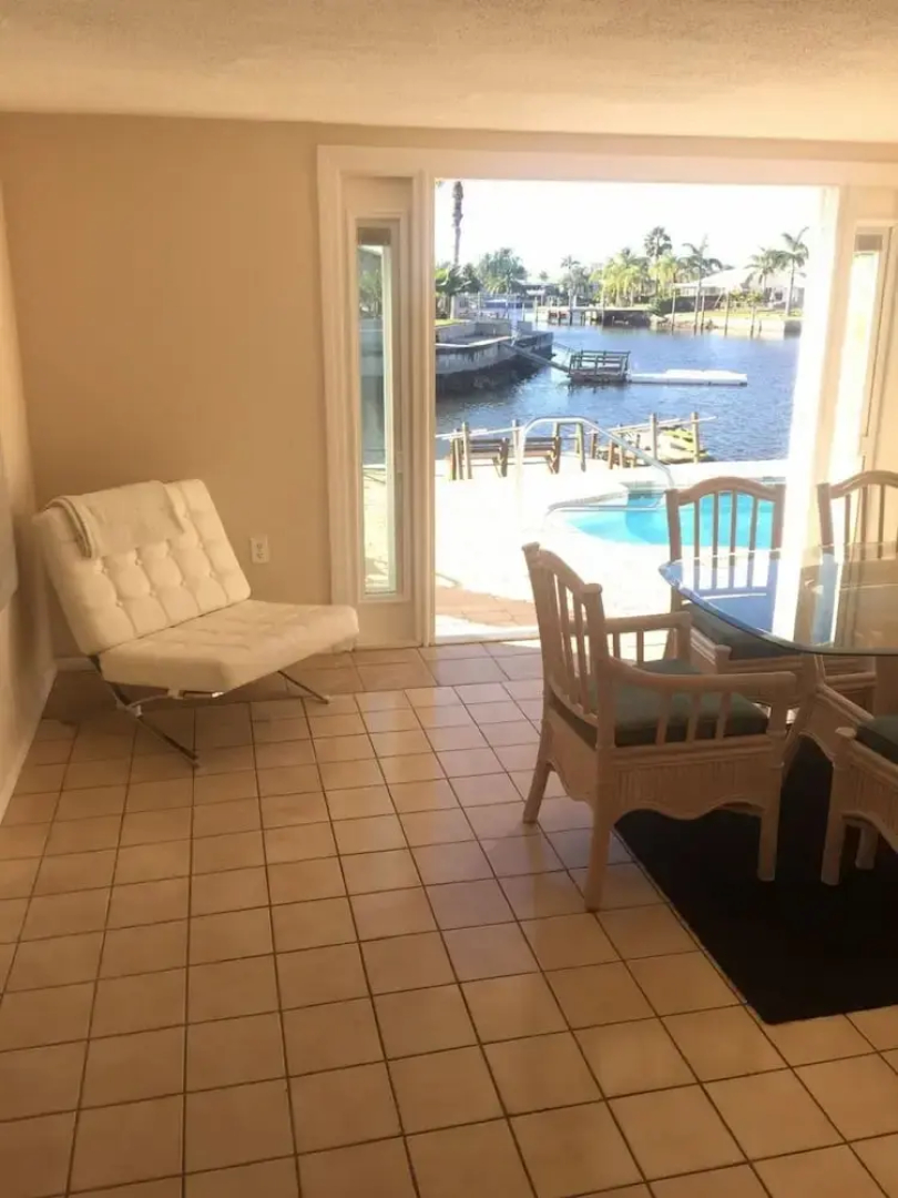 The Sunset House - Three Bedroom Home