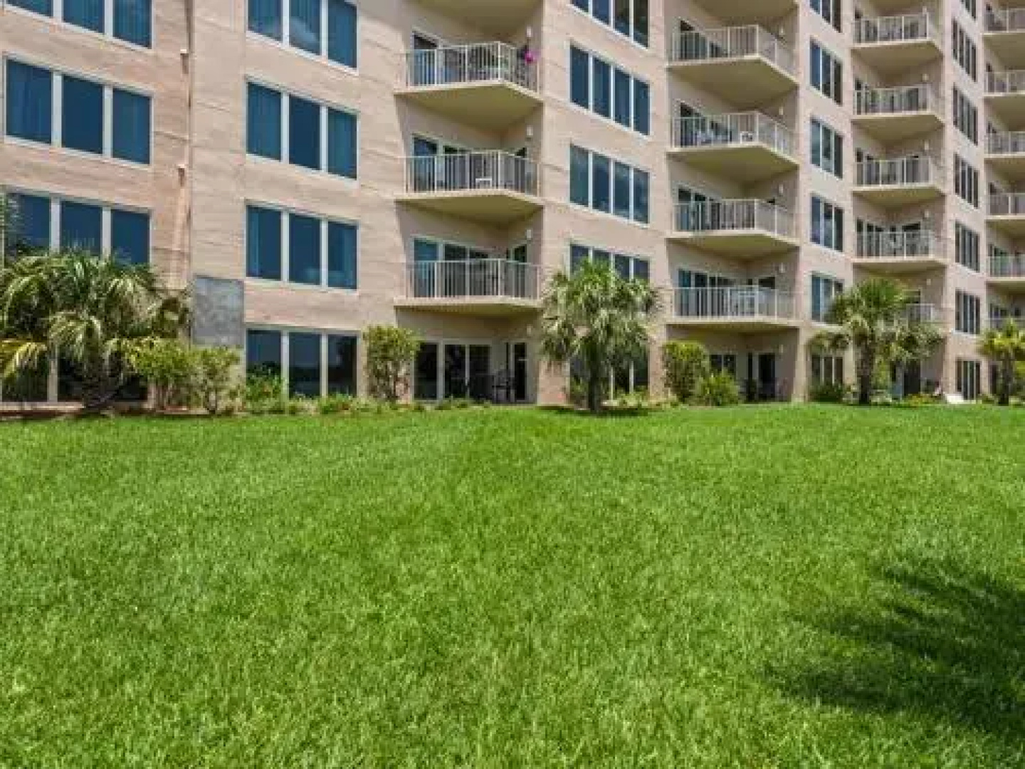 Tops'l Beach Manor 0113