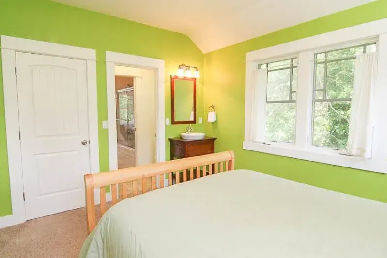 Pacific Way - 3 Br home by RedAwning