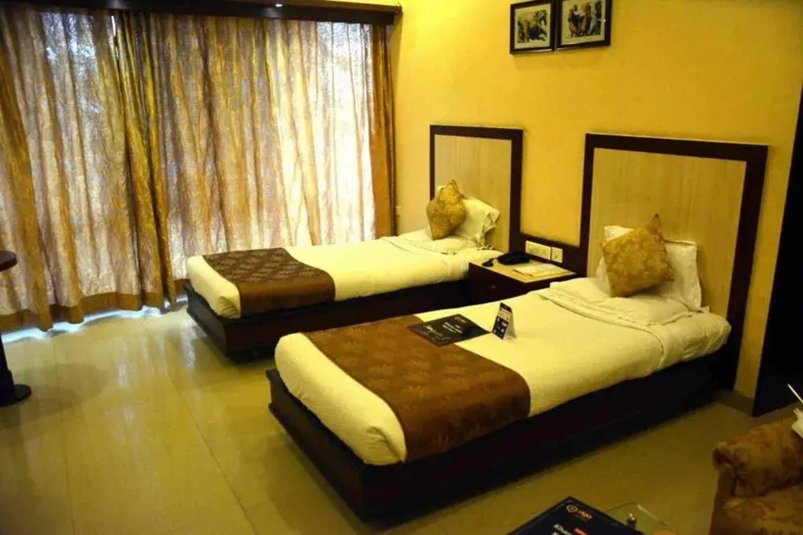 OYO Premium Vidya Nagar