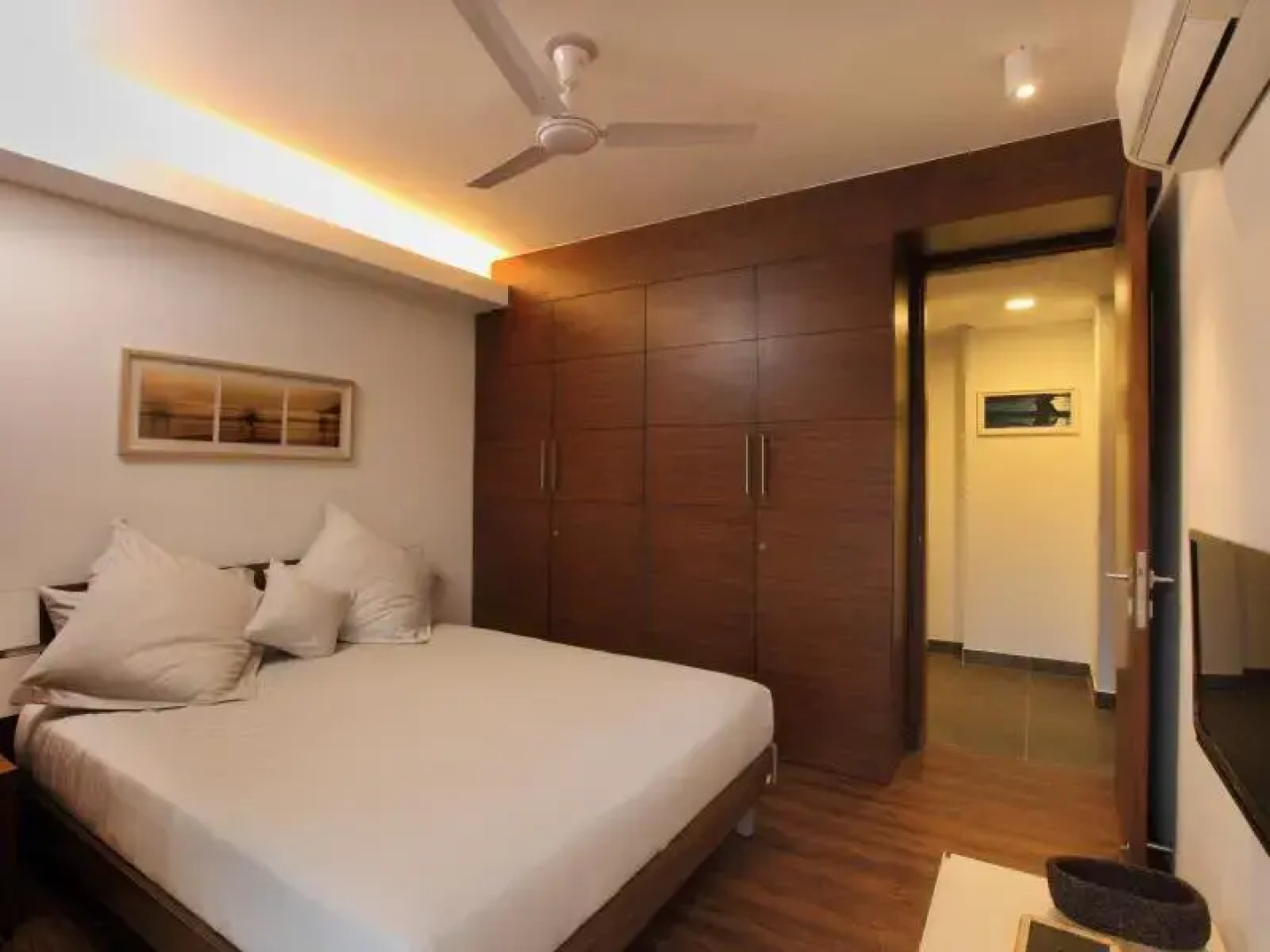 The Golden Pearl Calem Grove Hotel