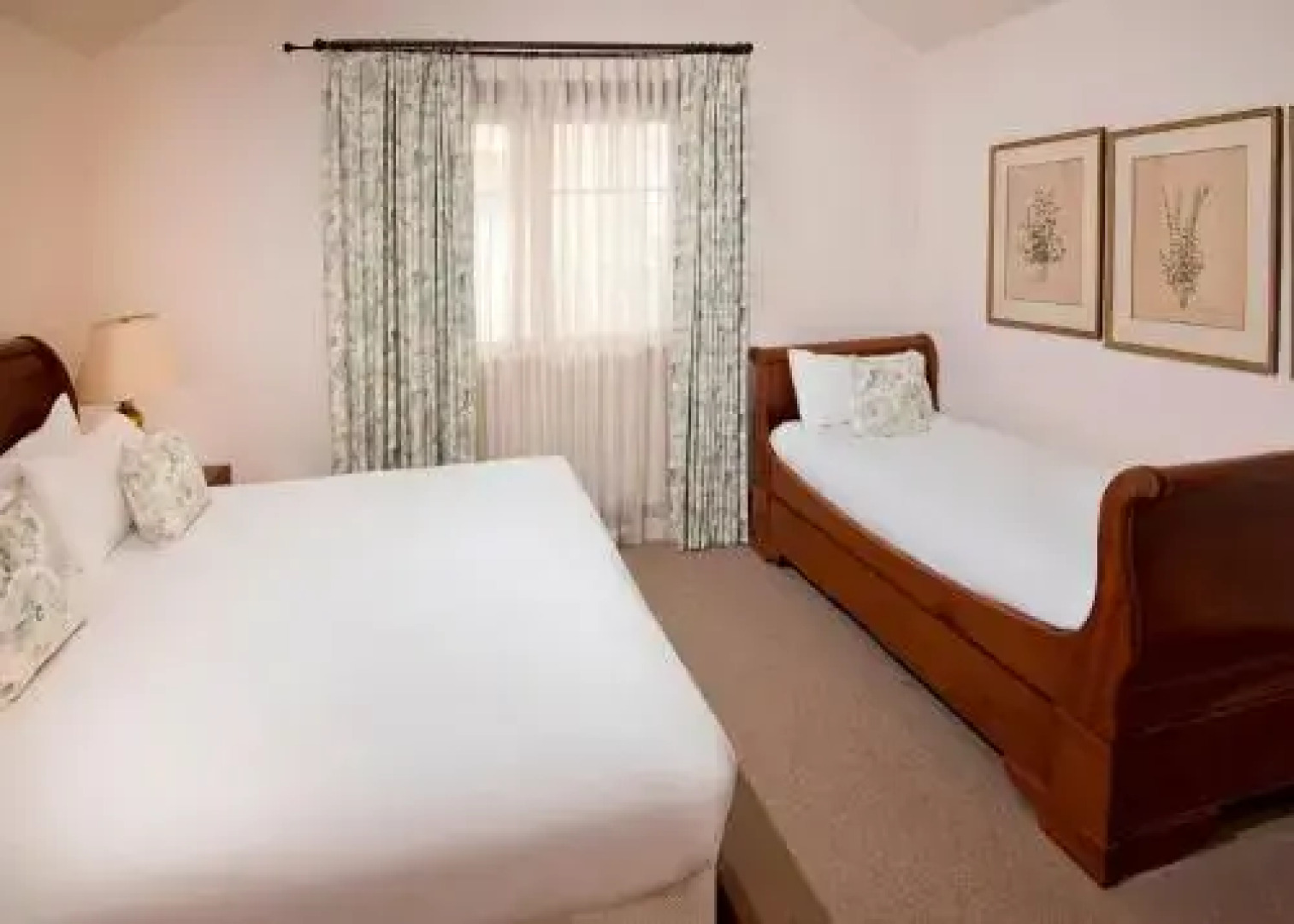 Lionshead Village In Vail