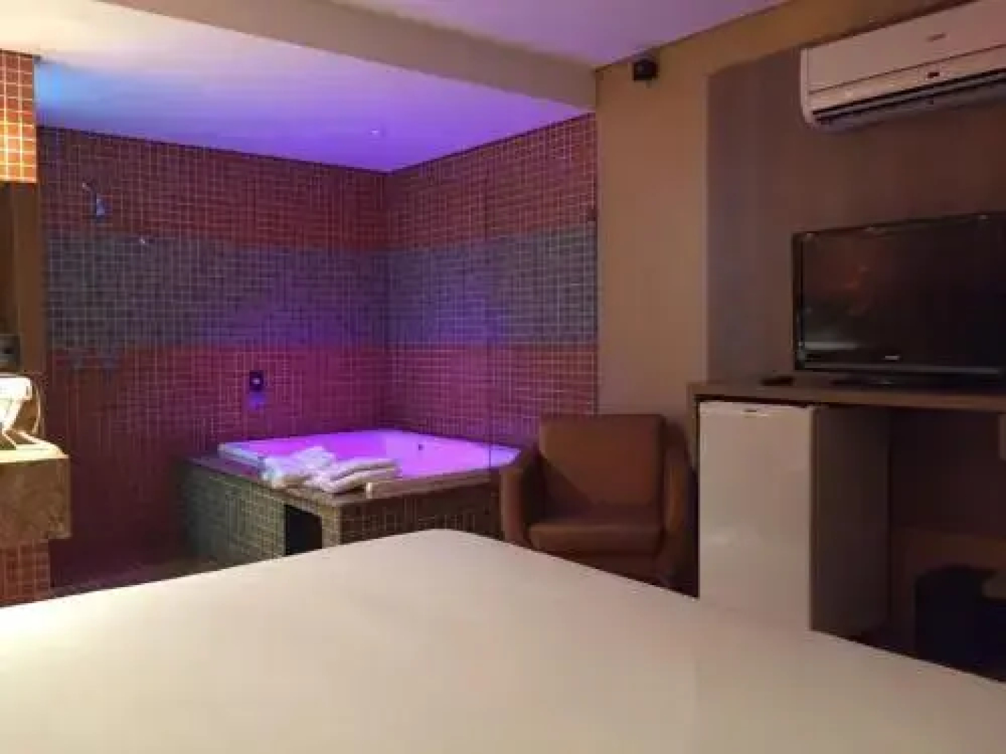 Platinum Motel