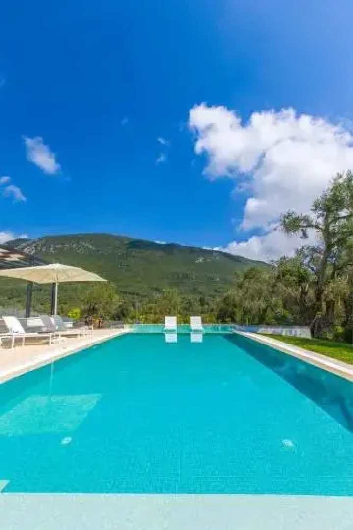 Villa Acaste