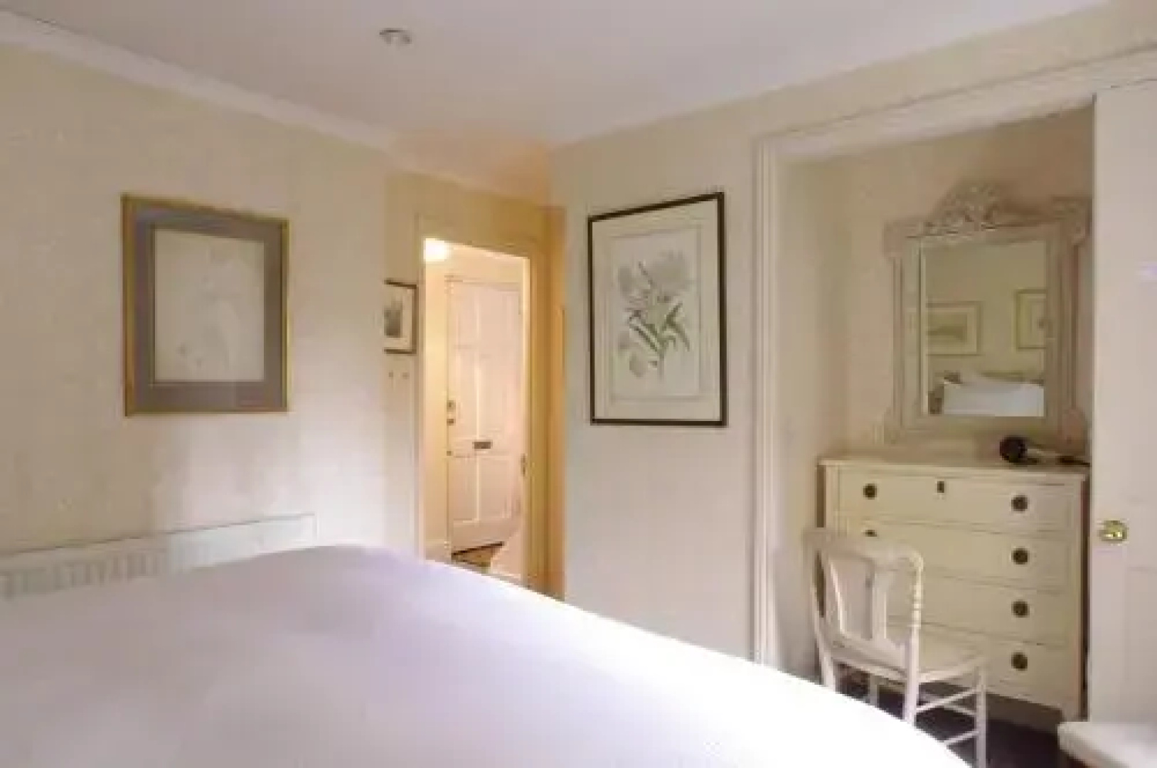 Classic Pimlico Home SW1