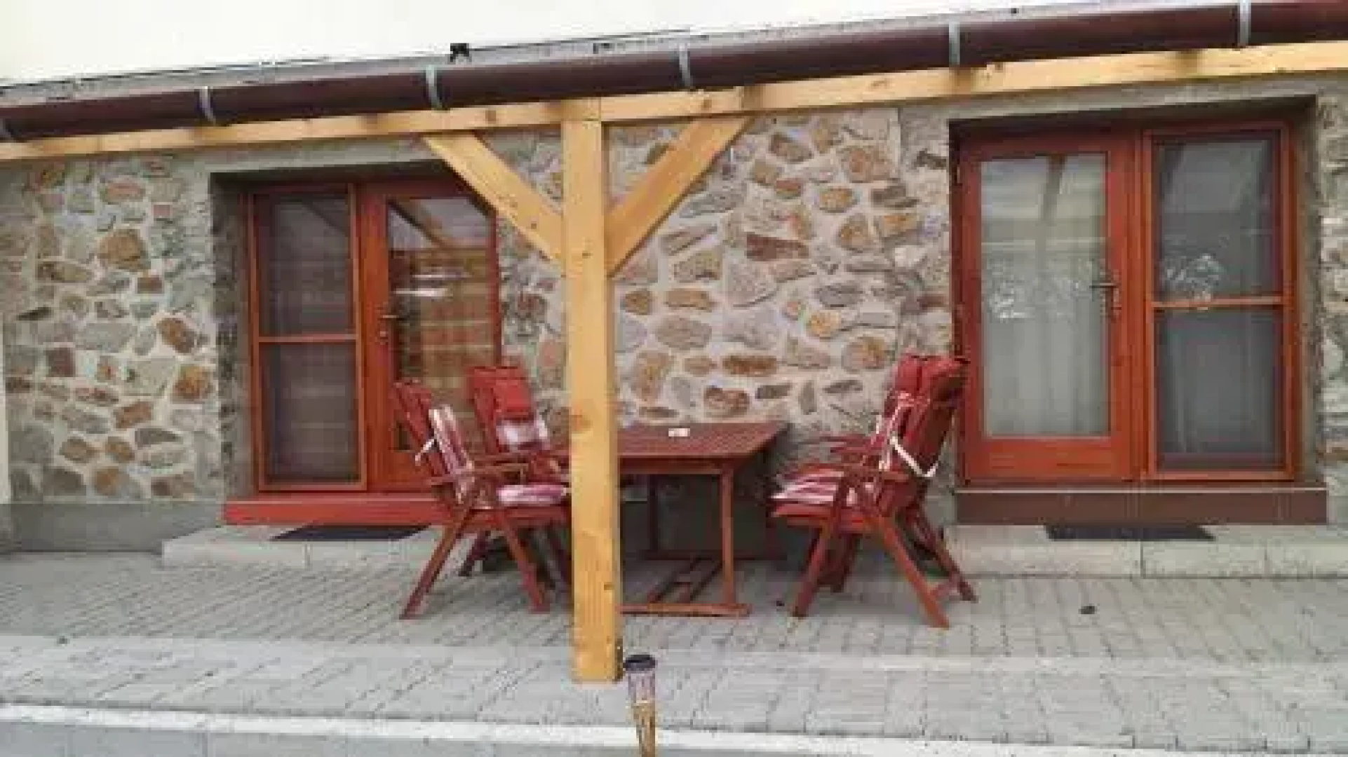 Virág Apartmanház