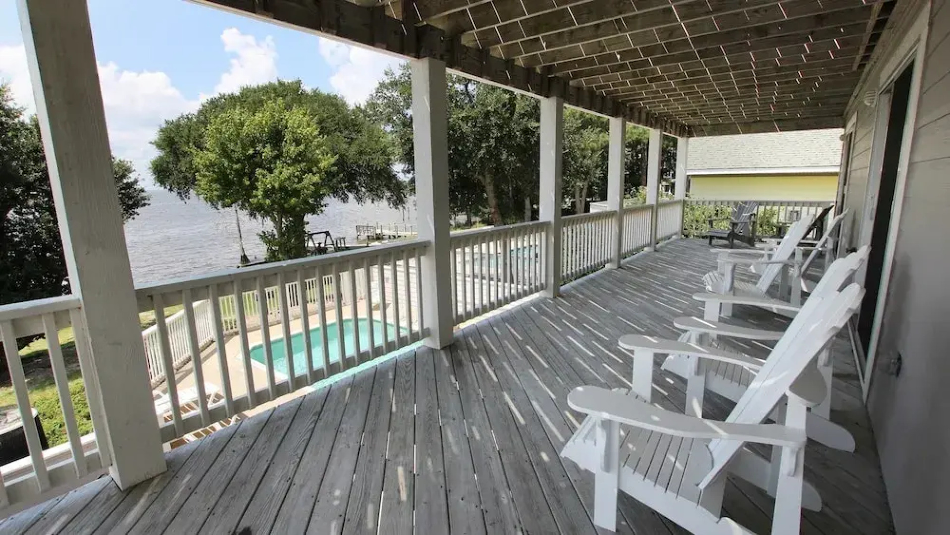 Sound and Color - 8 Br Home