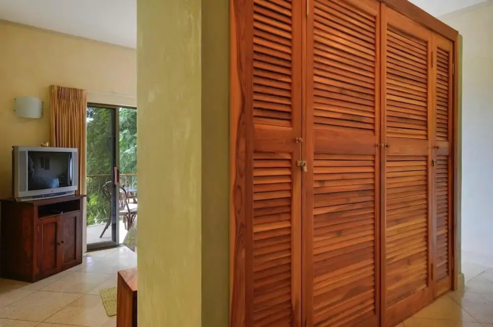 2BR Condo up in the hills of Tamarindo by RedAwning