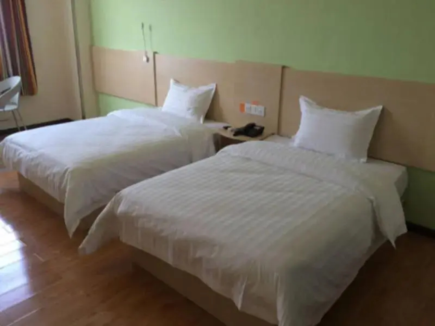 7 Days Inn Dehong Mangshi San Ke Shu Branch