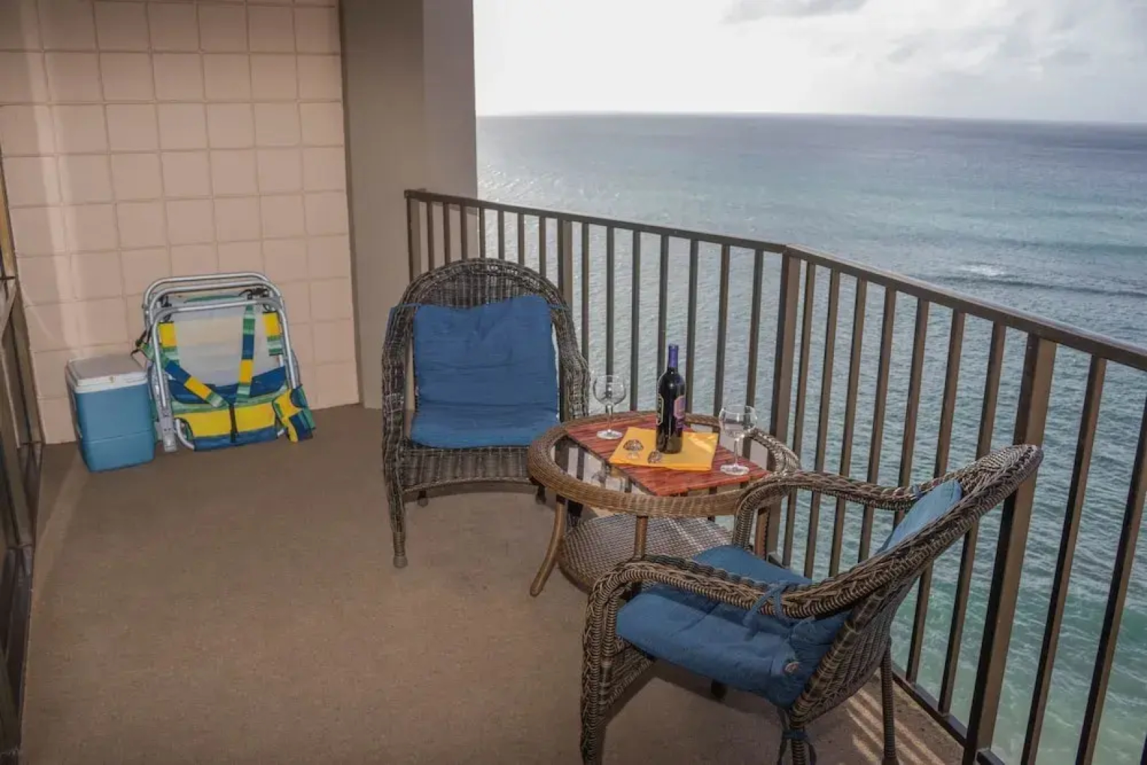 Valley Isle 602 by RedAwning