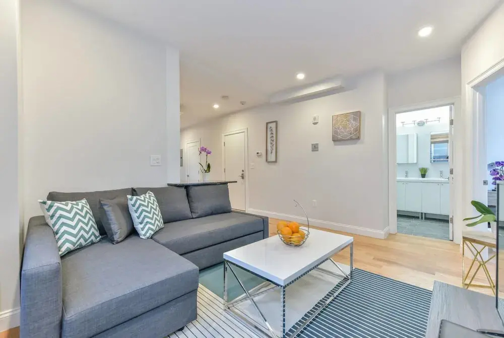 Modern 4br/2ba Condo in North End by Domio
