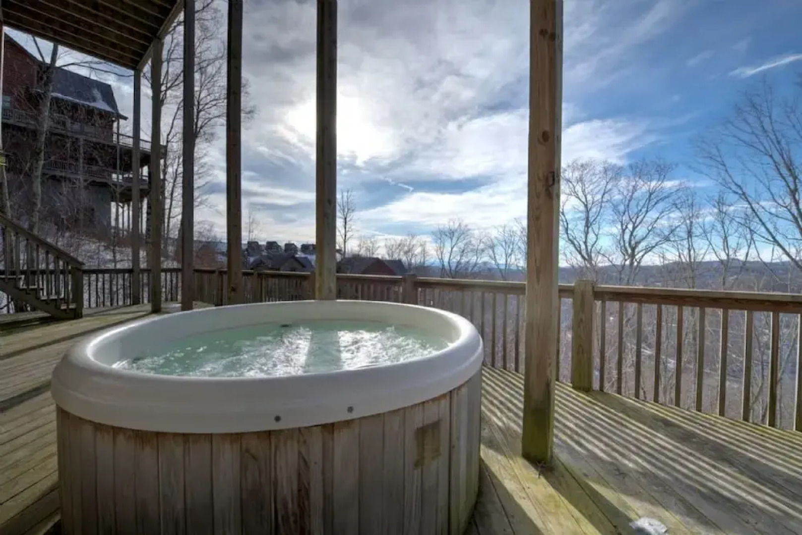 All Decked Out - 4 Br Cabin