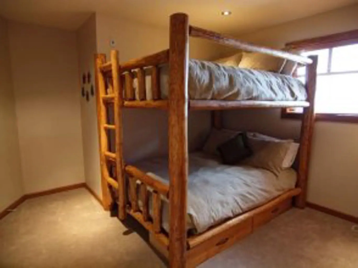 Mountain Town Properties White Wolf 1