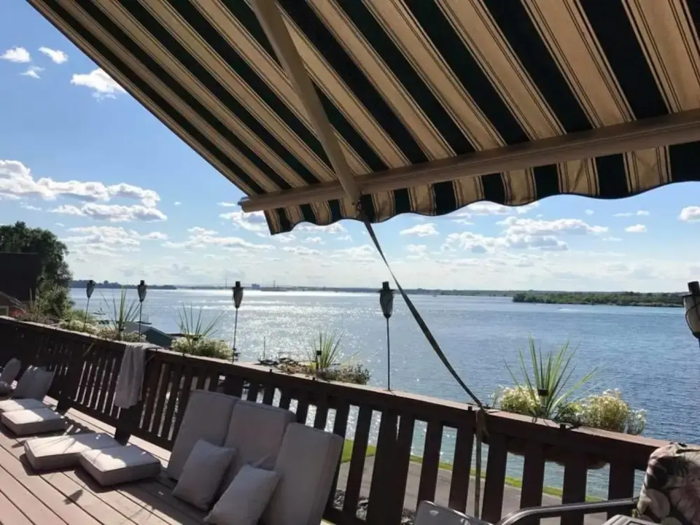 Off the Hook Bed and Breakfast