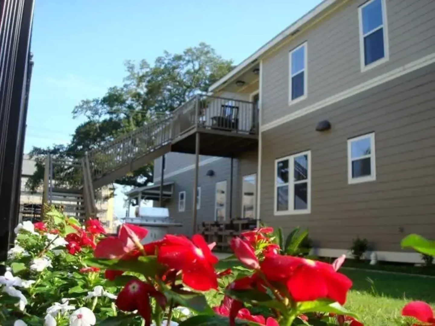 Choo Choo Lofts, 3 br, 2 bath, Full Kitchen - Lafayette, LA