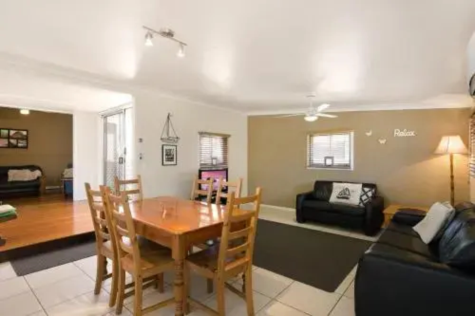 Close to Water, Restaurants and Clubs, Toorbul St, Bongaree