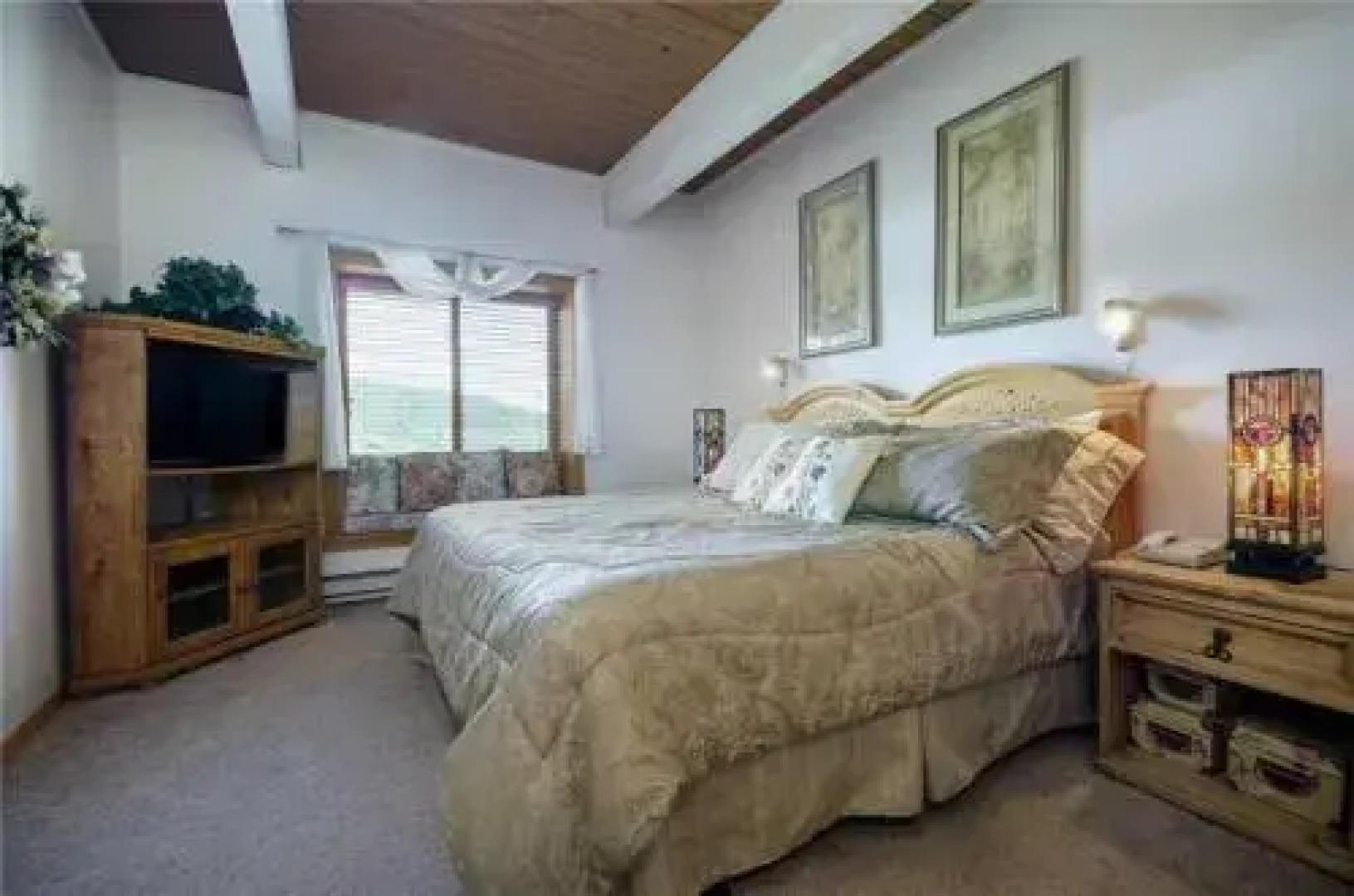 West Condominiums - W3234