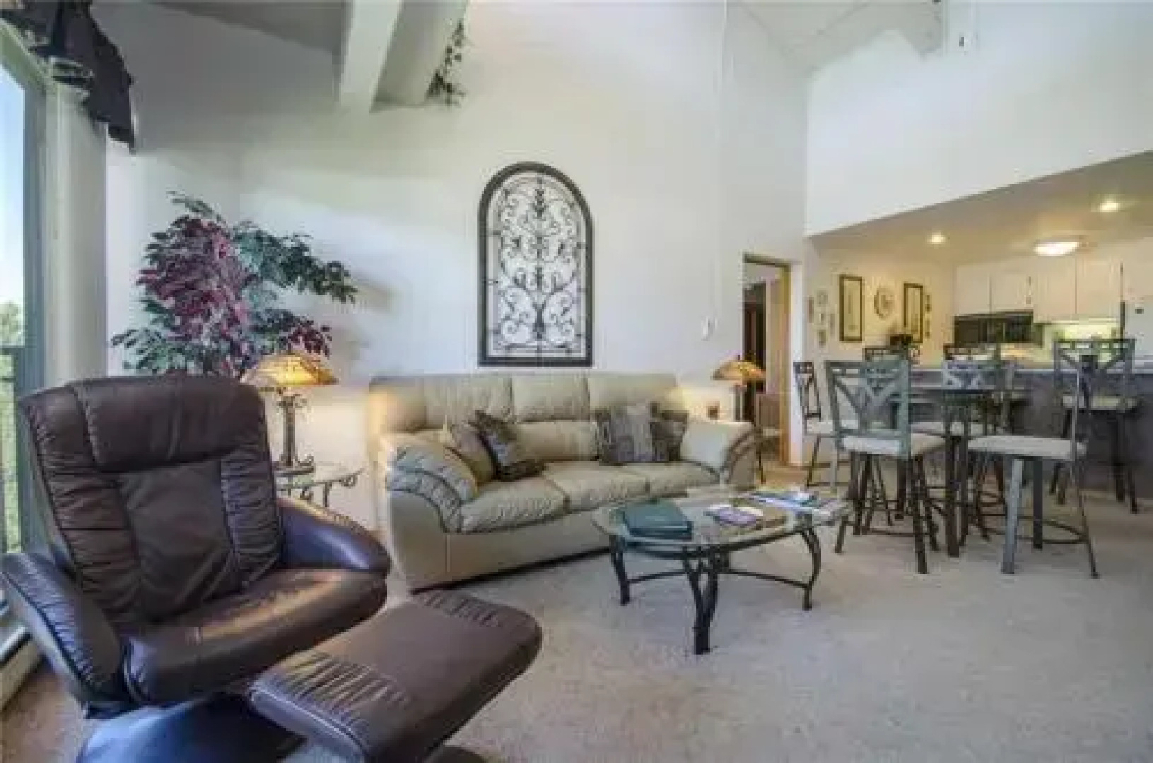 West Condominiums - W3234