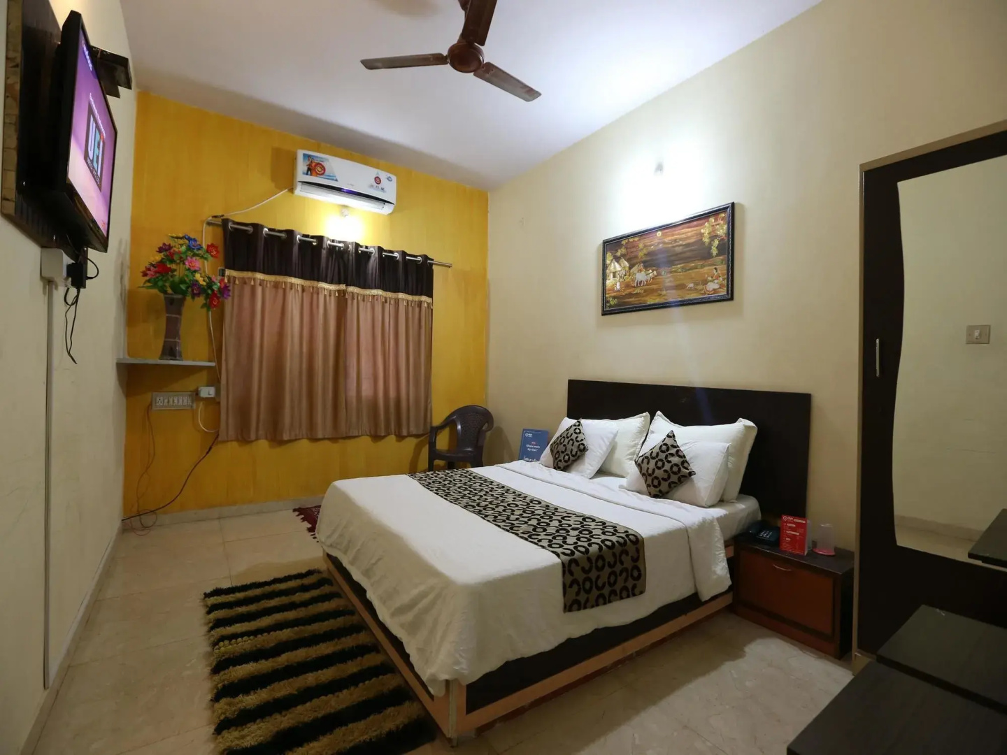 OYO Rooms Sanganva Chowk Trikon Baugh
