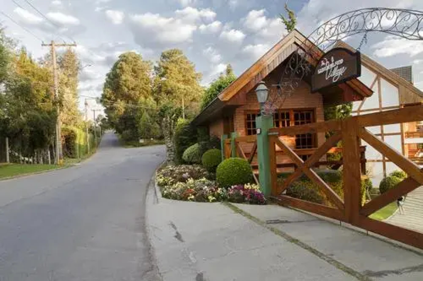 Preços especiais para estadia semanal e ou mensal COBERTURA Condomínio Switzerland Village