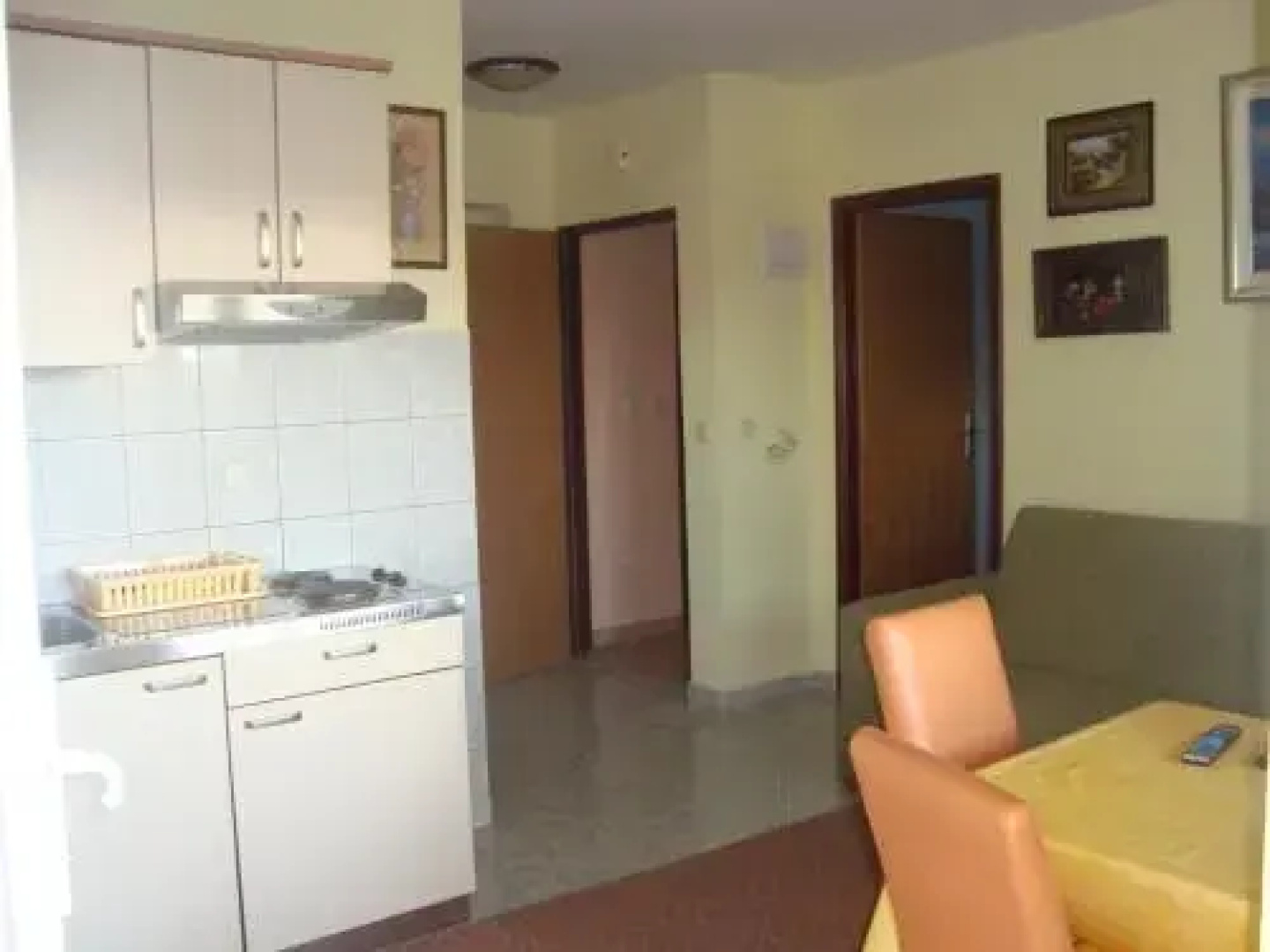 Apartment Custic