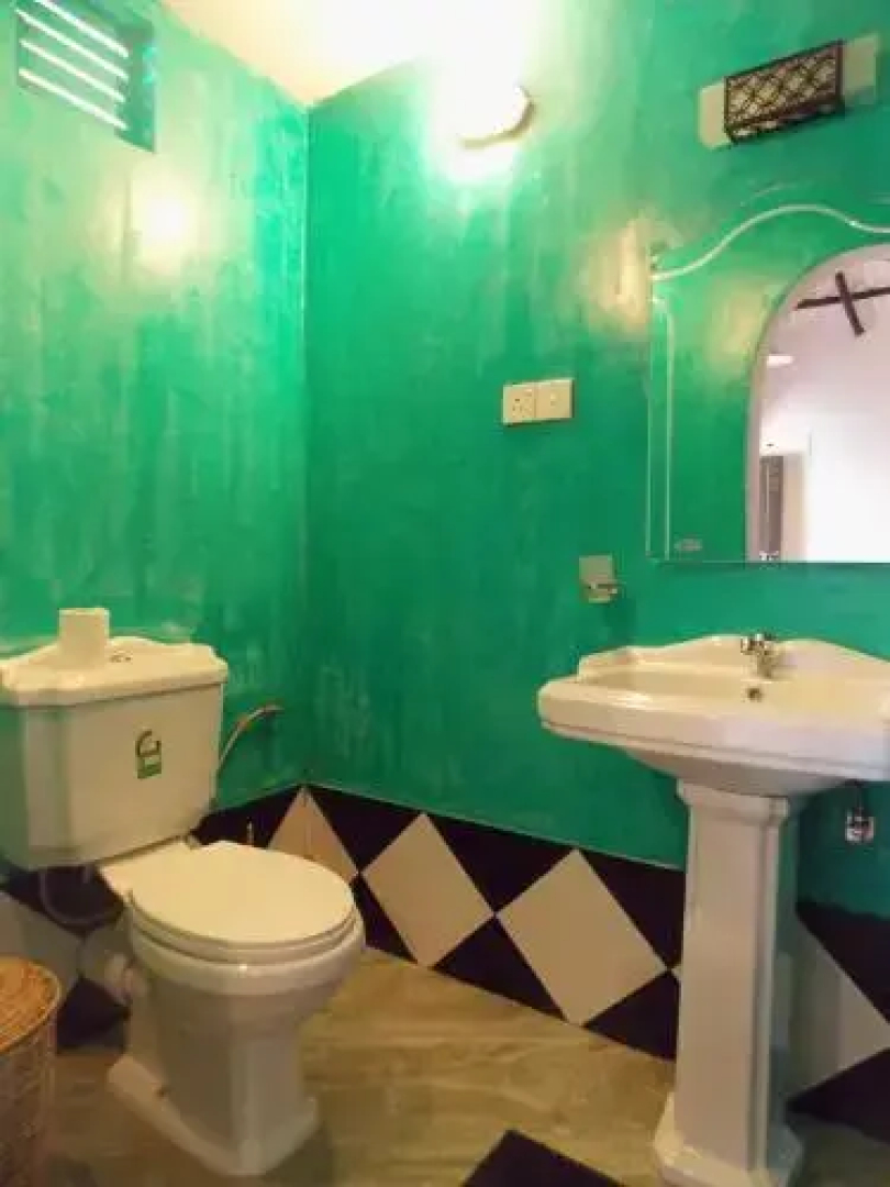 Sea Breeze Hotel