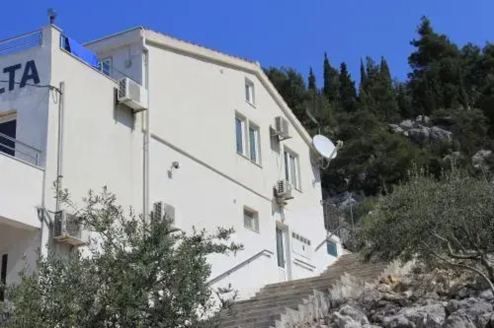 Villa Delta Apartments