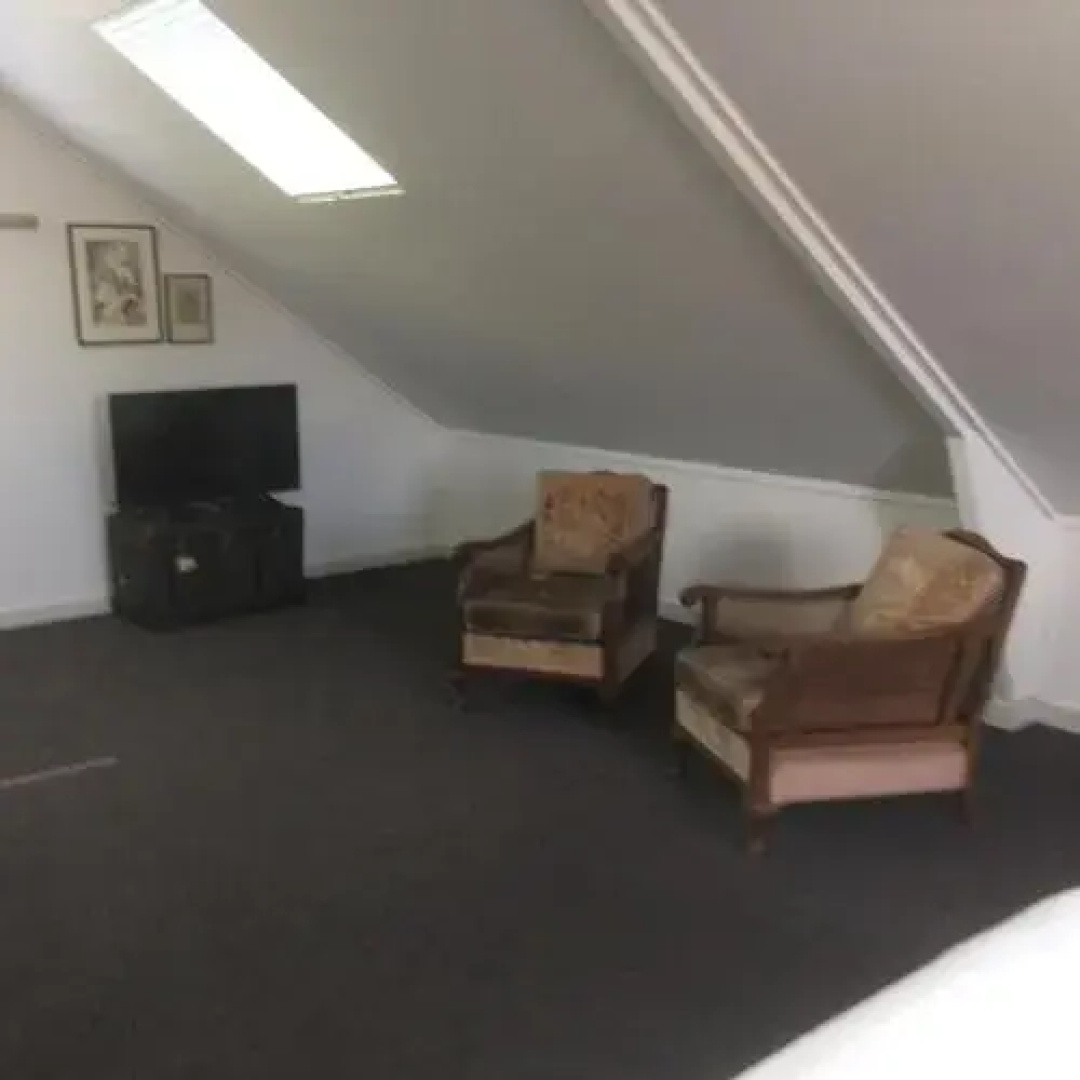 Cottage At 95a