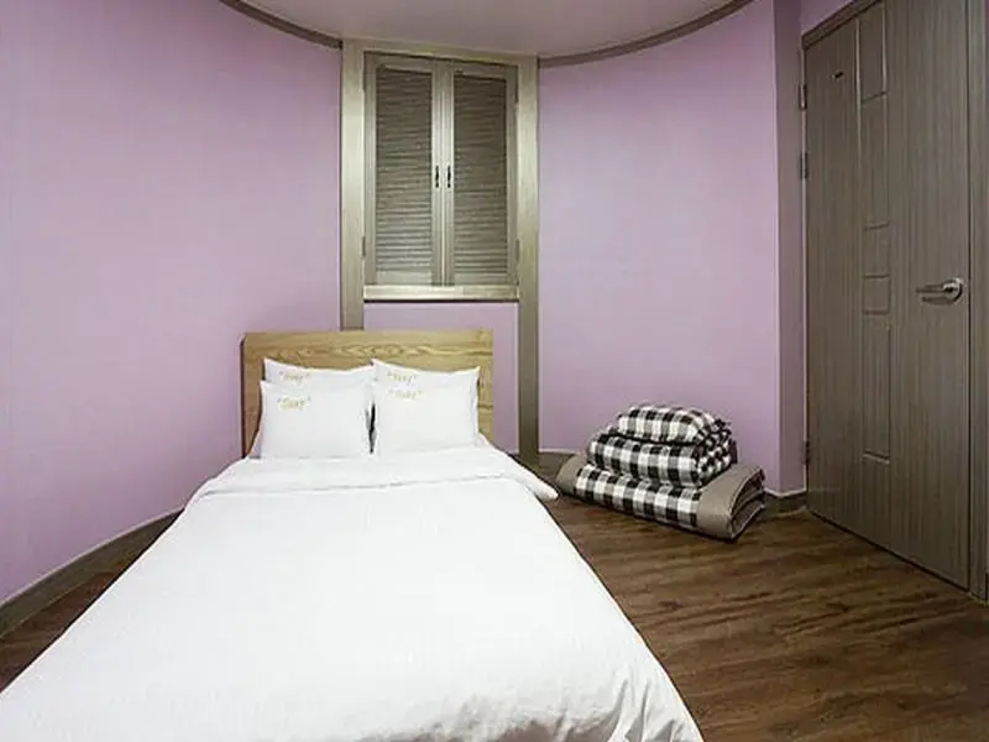Apple farm stay