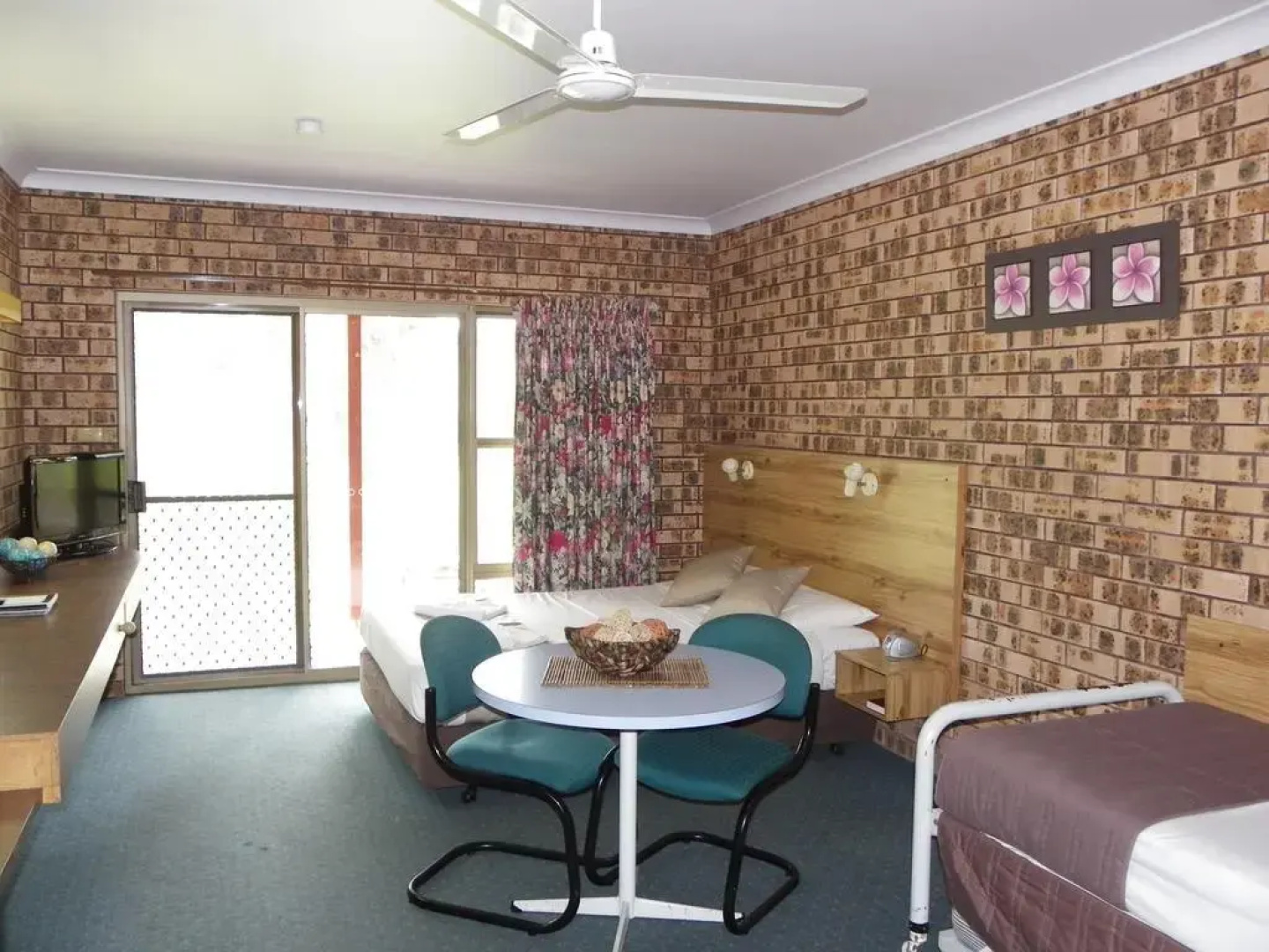Surfside Resort Motel