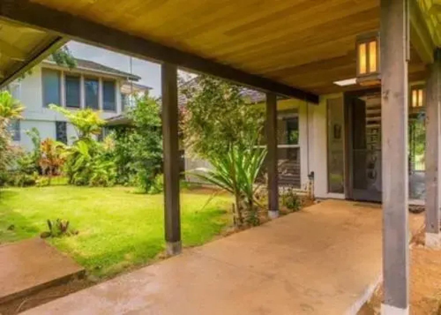 Hale Kamalani by RedAwning