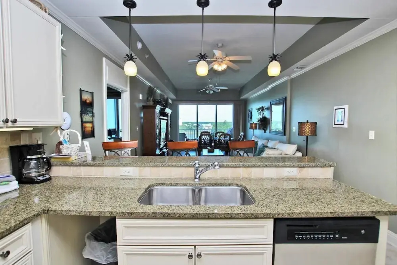 Wharf 405 - 2 Br condo