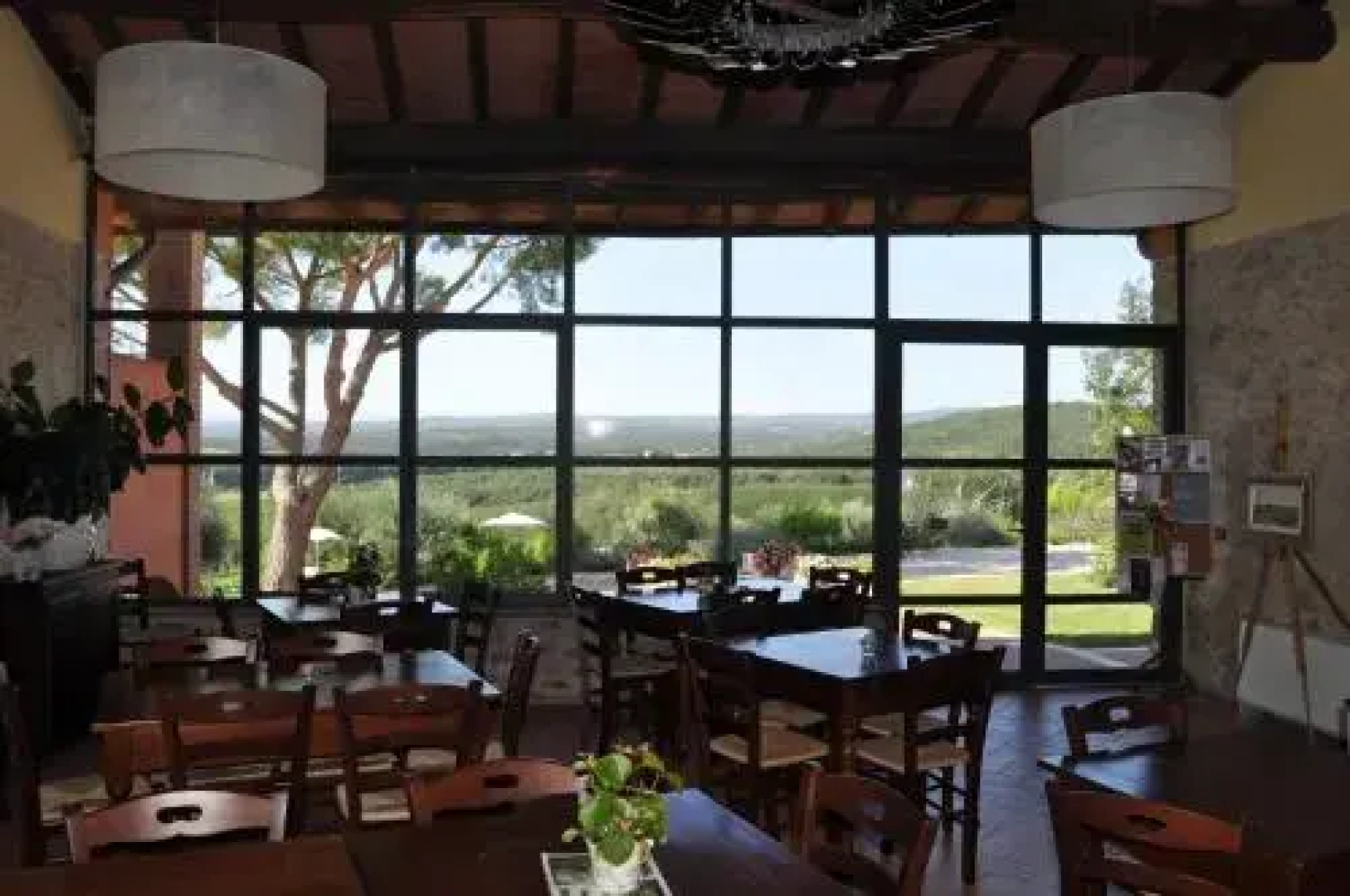 Tenuta Poggetti E Santa Laura