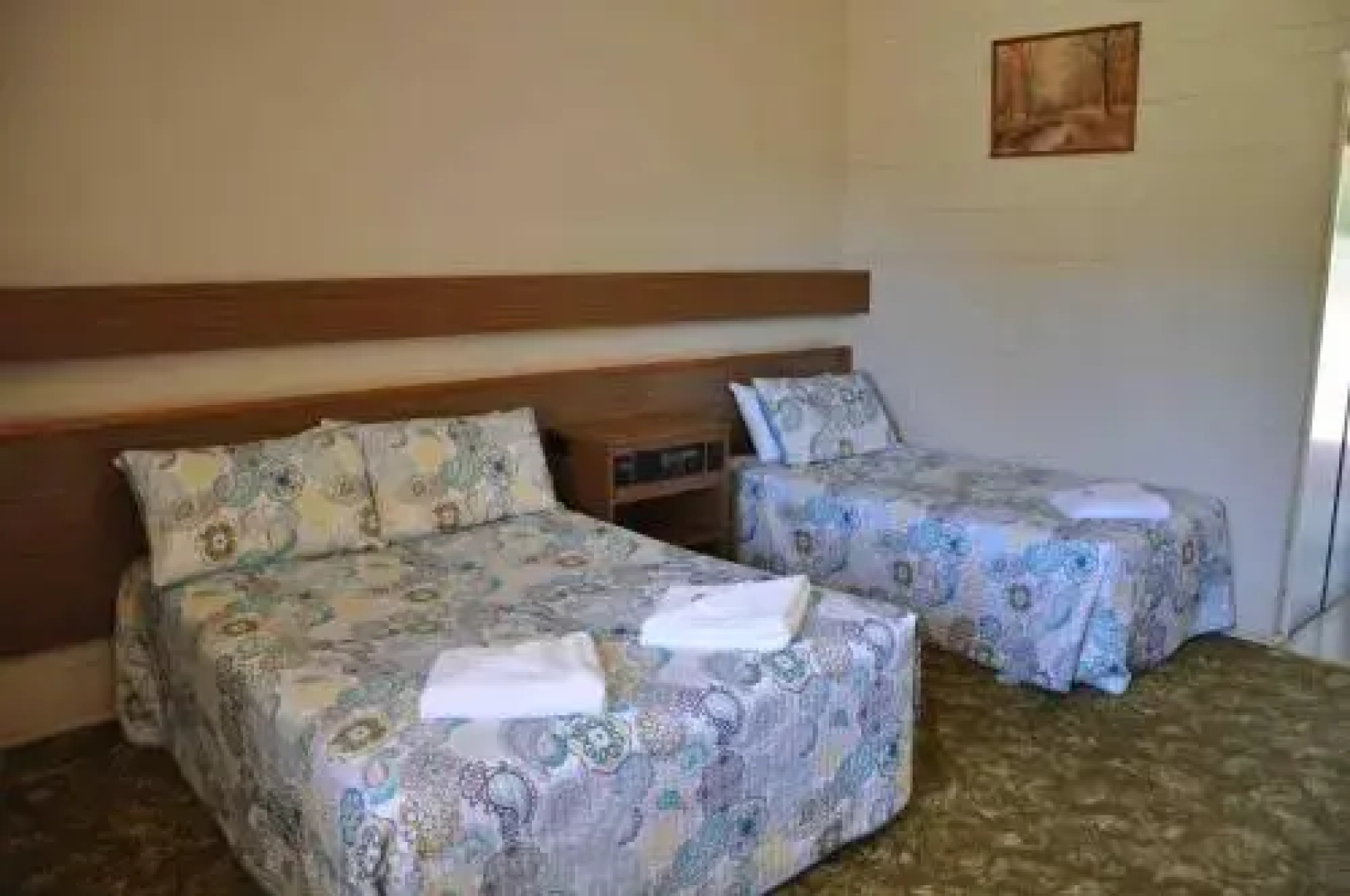 The King's Own Hotel Motel