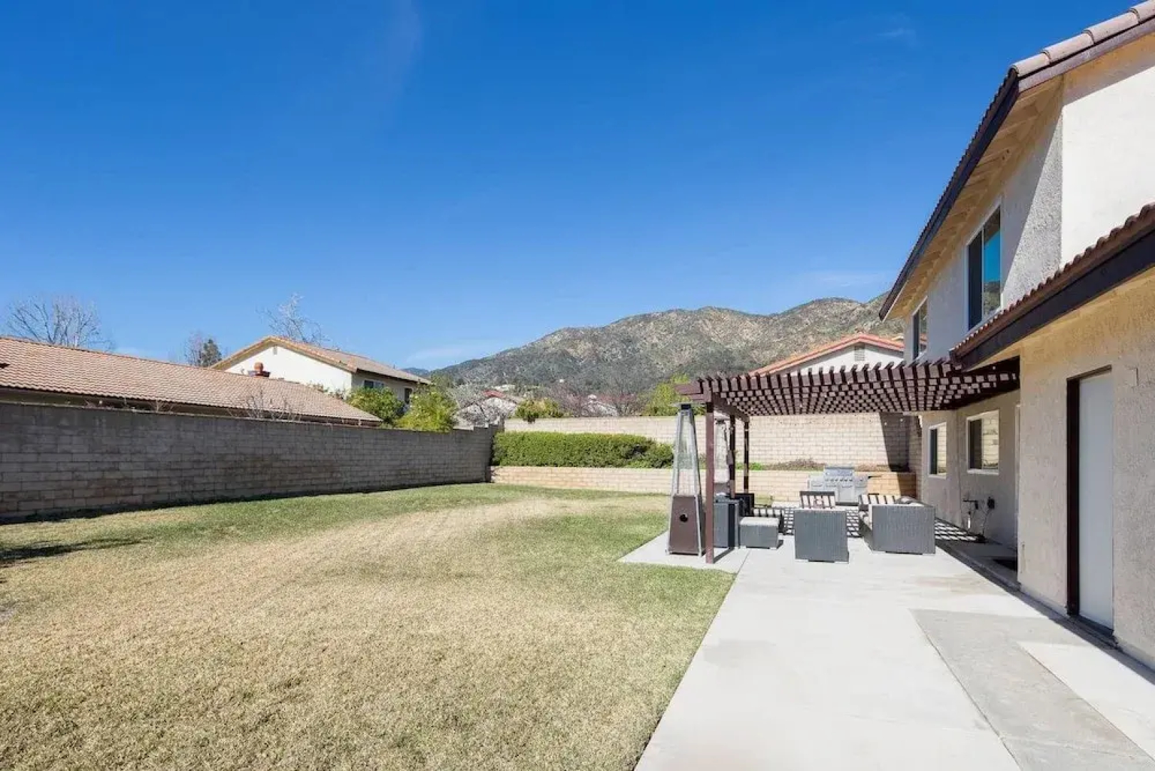 Radiant Estate New Luxury Cali 3 Bd!